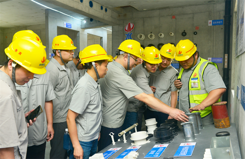 为进一步推进优质客户高效履约，提升交付品质、达成客户满意，2025年6月25日，1277星际电子游戏建设集团在上海组织召开2025年越秀地产、华润置业客户履约推进会。